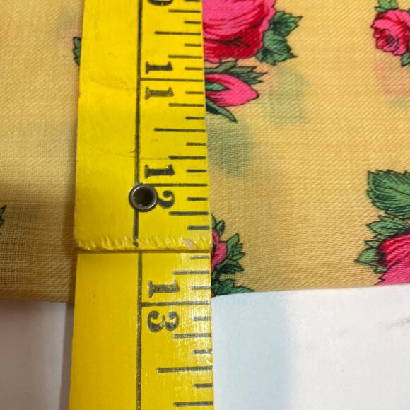 Vintage Yellow Scarf 100% Pure Virgin Wool With Pink Roses & Green Leaves Hand S - Picture 5 of 7